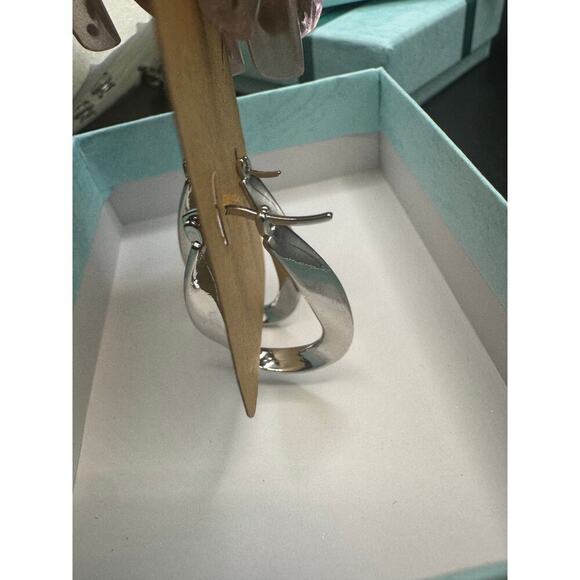 NWT Silver Earrings - Picture 2 of 5